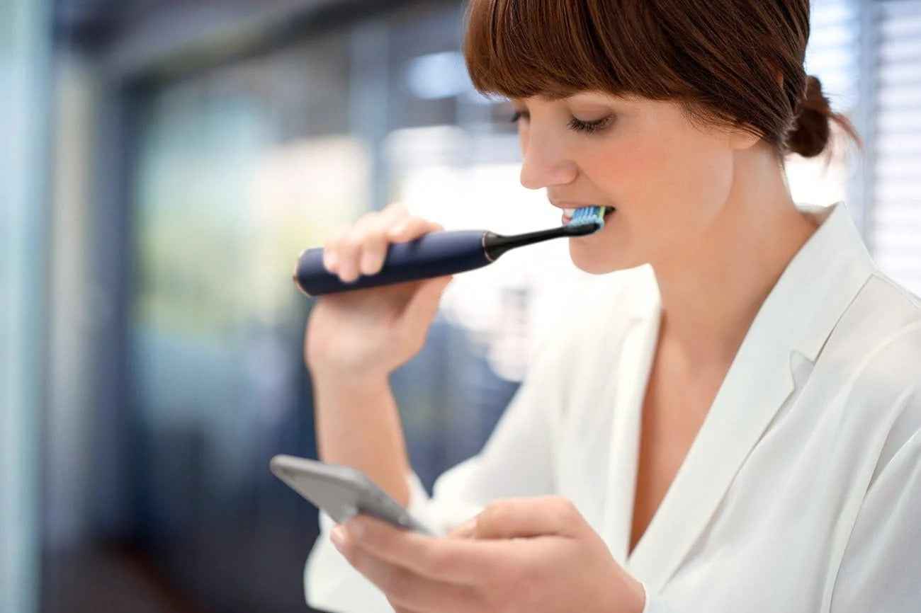 Oraimo - Smart Electric Tooth Brush ©
